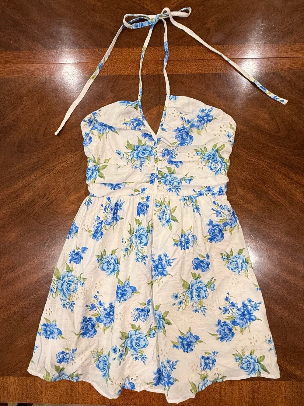 EYELET FLORAL PRINT RUCHED FRONT HALTER MINI DRESS IVORY/BLUE